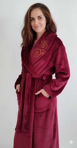 Limitovaný vínový župan Orient s výšivkou