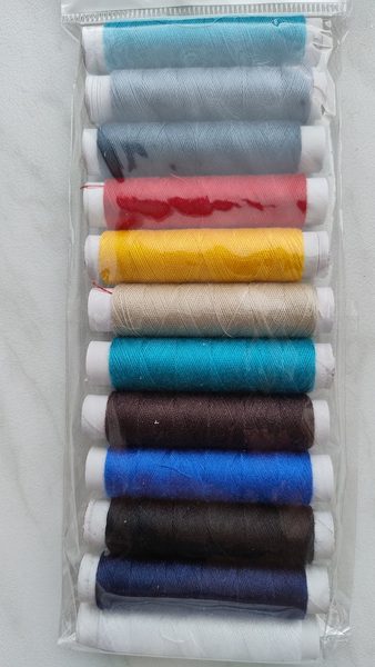 Nitě polyesterové PES 40/2 45m 12 kusů