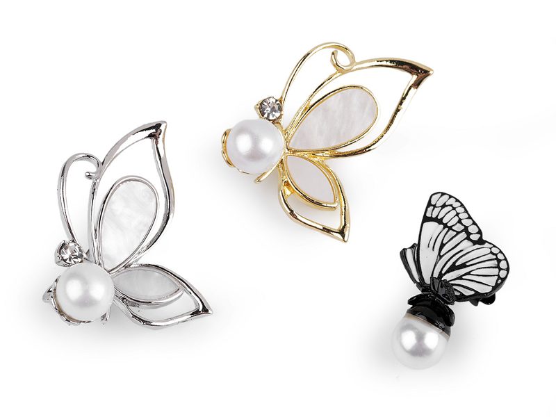 Brož motýl s perlou