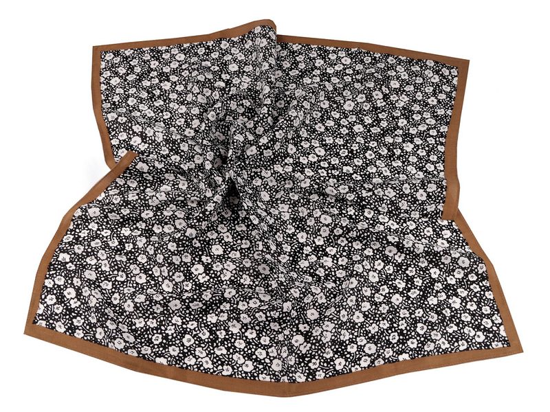 Šátek květy 65x65 cm