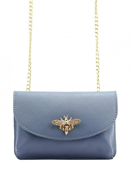 Kožená malá dámská crossbody kabelka na řetízku džínová modrá