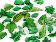 Plastové korálky lístečky mix tvarů i velikostí 20 g