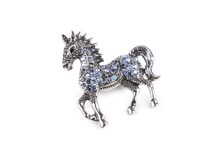 Brož s broušenými kamínky kůň