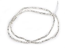 Skleněné korálky broušené ohňovky 2 mm metalické, na drátku