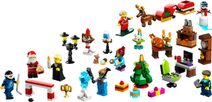 LEGO CITY Adventní kalendář 2023 rozkládací s herní plochou 60381