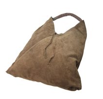 Kožená dámská crossbody kabelka v kroko designu černá