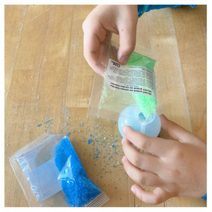 ALBI SCIENCE Svítící hopsík kreativní set výroba hopíků v plechovce