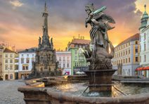 Puzzle Tým Autobotů/Transformers Robots in Disguise 100 dílků 41x27,5cm v krabici 29x19x4cm