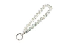 Přívěsek na mobil ze skleněných korálků