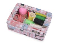 Sada na šití v plechové krabičce