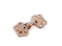 Ozdobné filigránové zapínání