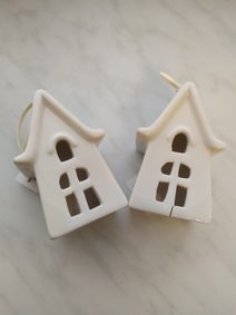 Domeček k zavěšení X6275 - 5,5 × 4,7 × 8,5 cm