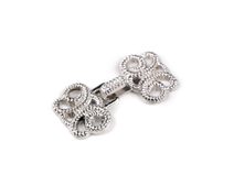 Ozdobné filigránové zapínání