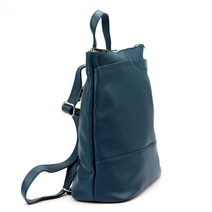 Kožená malá dámská crossbody kabelka na řetízku černá