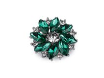 Ozdoba na knoflík s broušenými kamínky