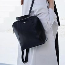 David Jones Černý dámský menší elegantní batůžek