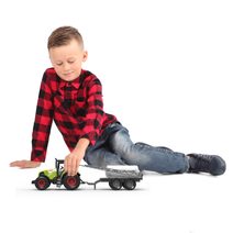 Traktor se zvukem a světlem s vlečkou