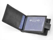 Čokoládově hnědá pánská kožená peněženka RFID se zápinkou v krabičce
