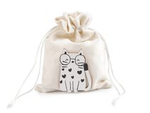 Dárkový pytlík s dřevěnou kočkou 14,5x19,5 cm sametový