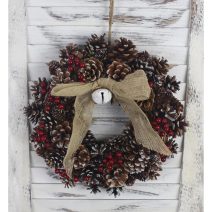 Věnec s šiškami P1233/1 - 33 cm