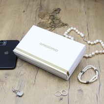 Kožená moderní krémová / černá dámská kabelka do ruky