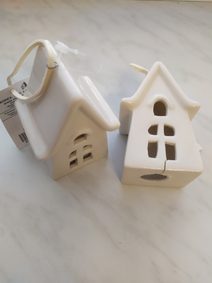 Domeček k zavěšení X6275 - 5,5 × 4,7 × 8,5 cm