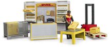 BRUDER 62251 DHL Shop set s figurkou a paletovým vozíkem