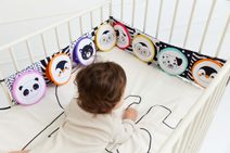 Volant modrý plast 20cm na baterie se zvukem v sáčku český design