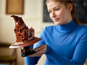 LEGO Harry Potter Mluvící Moudrý klobouk 76429: Magie ožívá v kostičkách