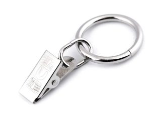 Žabky na záclony s kroužkem Ø 25 mm – detail, který drží styl i soukromí