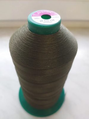 Nitě bez kompromisů: velký průvodce výběrem nití Amann + s čím je kombinovat (jehly, látky, stroj)