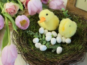 Velikonoční zajíc a dekorační vajíčka: Tradice a trendy Velikonoc 2024