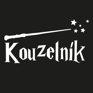 Dětský kouzelnický plášt s kapucí a brýlemi