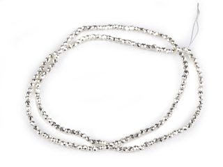 Skleněné korálky broušené ohňovky 2 mm metalické, na drátku