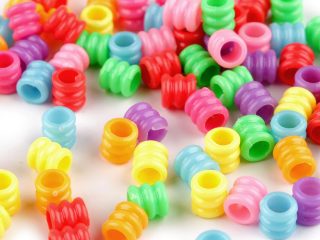 Plastové korálky s velkým průvlekem rýhované válečky 7x7 mm 10 g