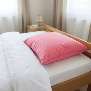 Péřový polštář 70×90 cm růžový – 1750 g husí peří