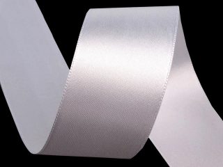 Atlasová stuha oboulící šíře 40 mm návin 20 metrů