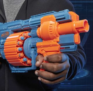 HASBRO NERF ELITE 2.0 Shockwave RD-15 set blaster + 30 šipek