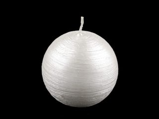 Adventní / vánoční svíčka koule metalický lesk Ø6 cm