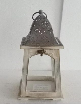 Dřevěná lucerna D7221 - výška 29,5 cm