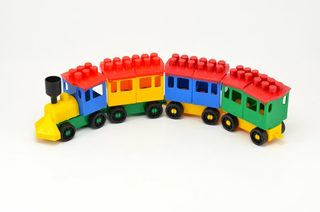 Stavebnice LORI 8 vlak + 5 vagónků plast v sáčku 20x26x5cm