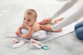 Fisher-Price masážní dečka Baby Bunny s kousátkem