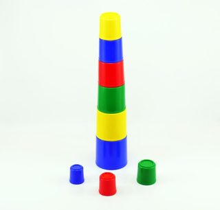 Kubus pyramida skládanka kulatá plast asst 4 barvy 9ks
