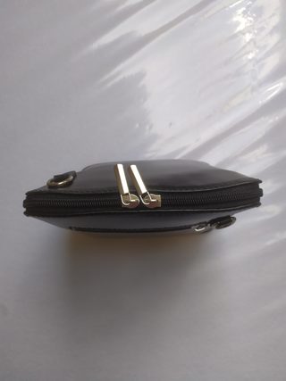 Kožená malá dámská crossbody kabelka černá KK-1702