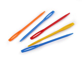 Plastové jehly délka 7 cm tupé 25 kusů