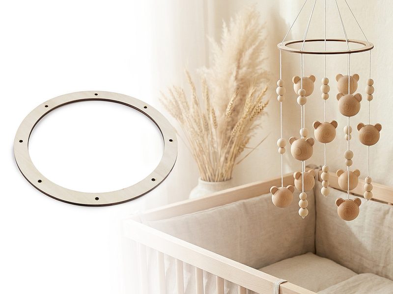 Dřevěný kruh na výrobu věnců s 8 otvory Ø24 cm