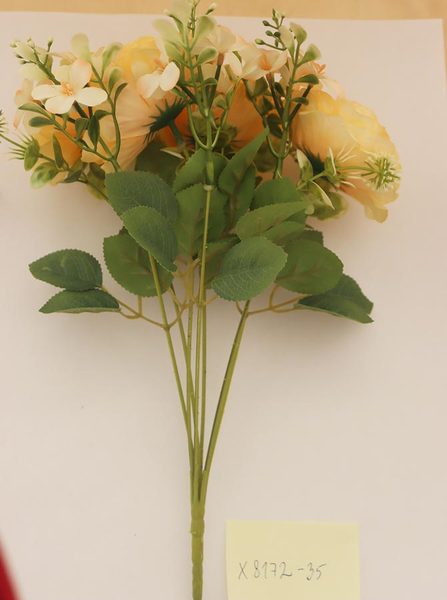 Kytice pivoňky+ čemeřice X8172-35