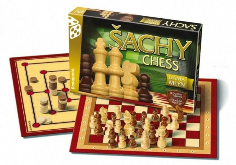 Šachy, dáma, mlýn dřevěné figurky a kameny společenská hra v krabici 35x23x4cm