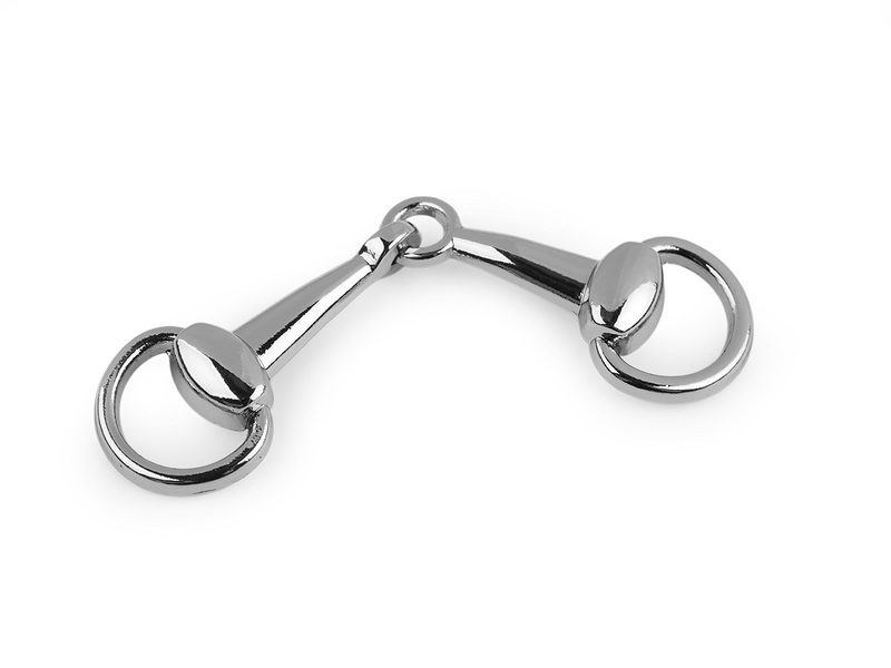 Kovová spona ke zdobení oděvů, šátků a doplňků