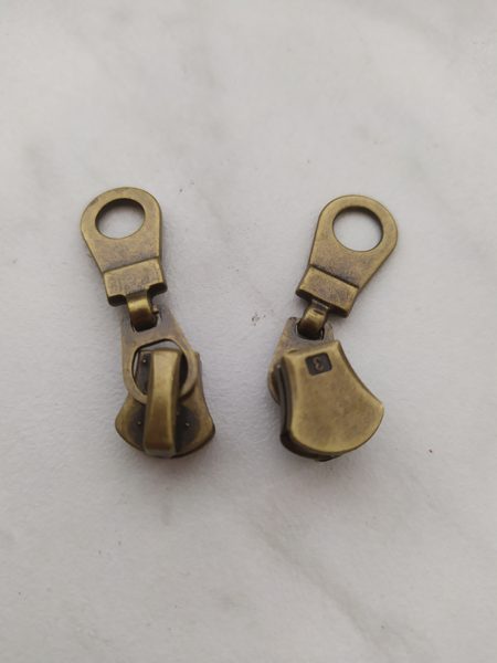 Jezdec PP6 Carmen ARETAČNÍ, staromosaz 1 ks